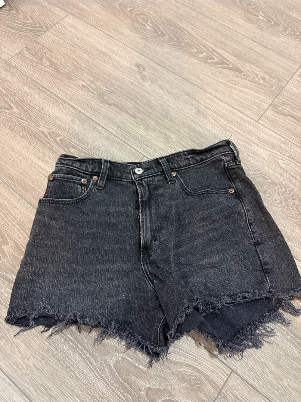 Abercrombie & Fitch Black 90s Relaxed High Rise Jean Short
